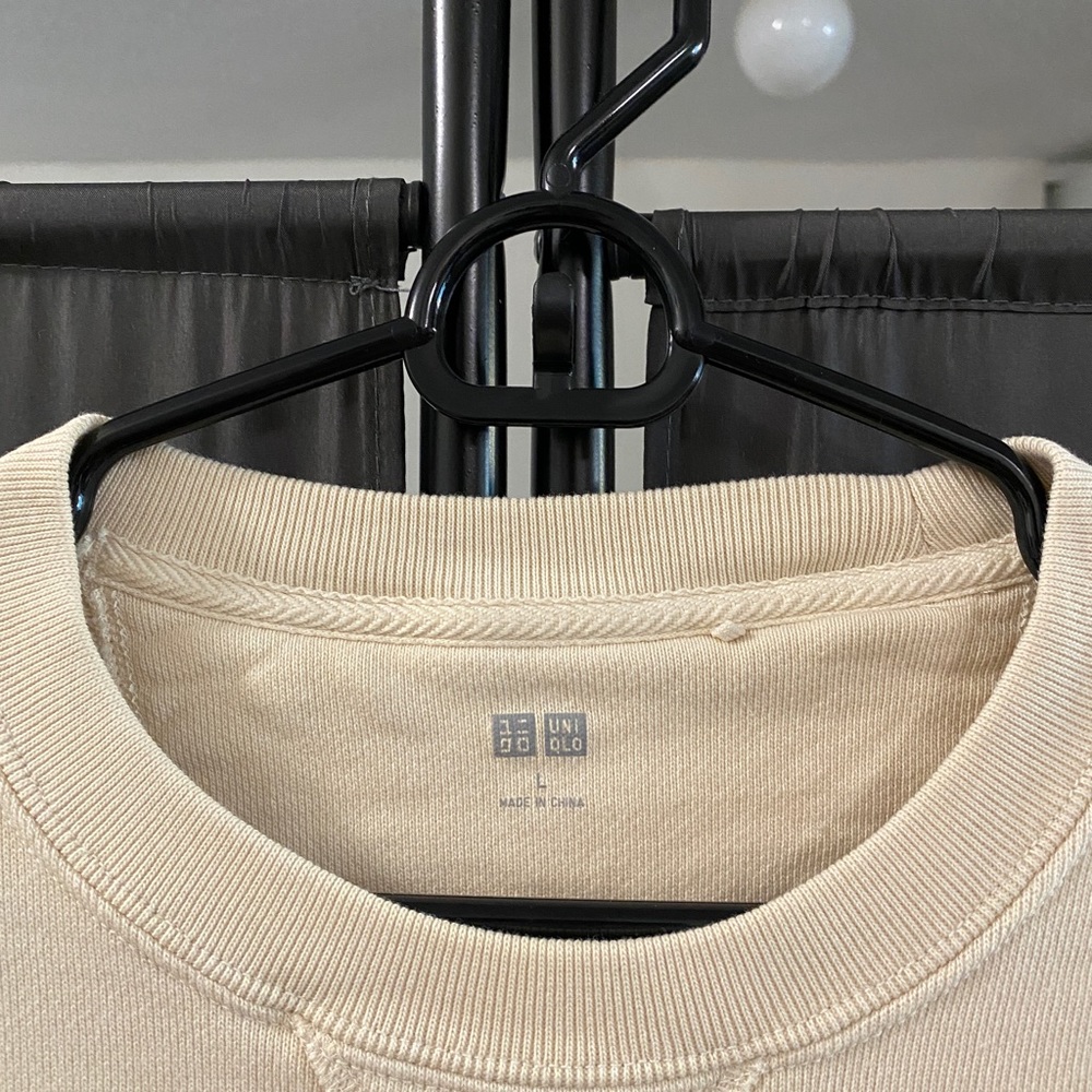Uniqlo Men’s Crewneck sweater